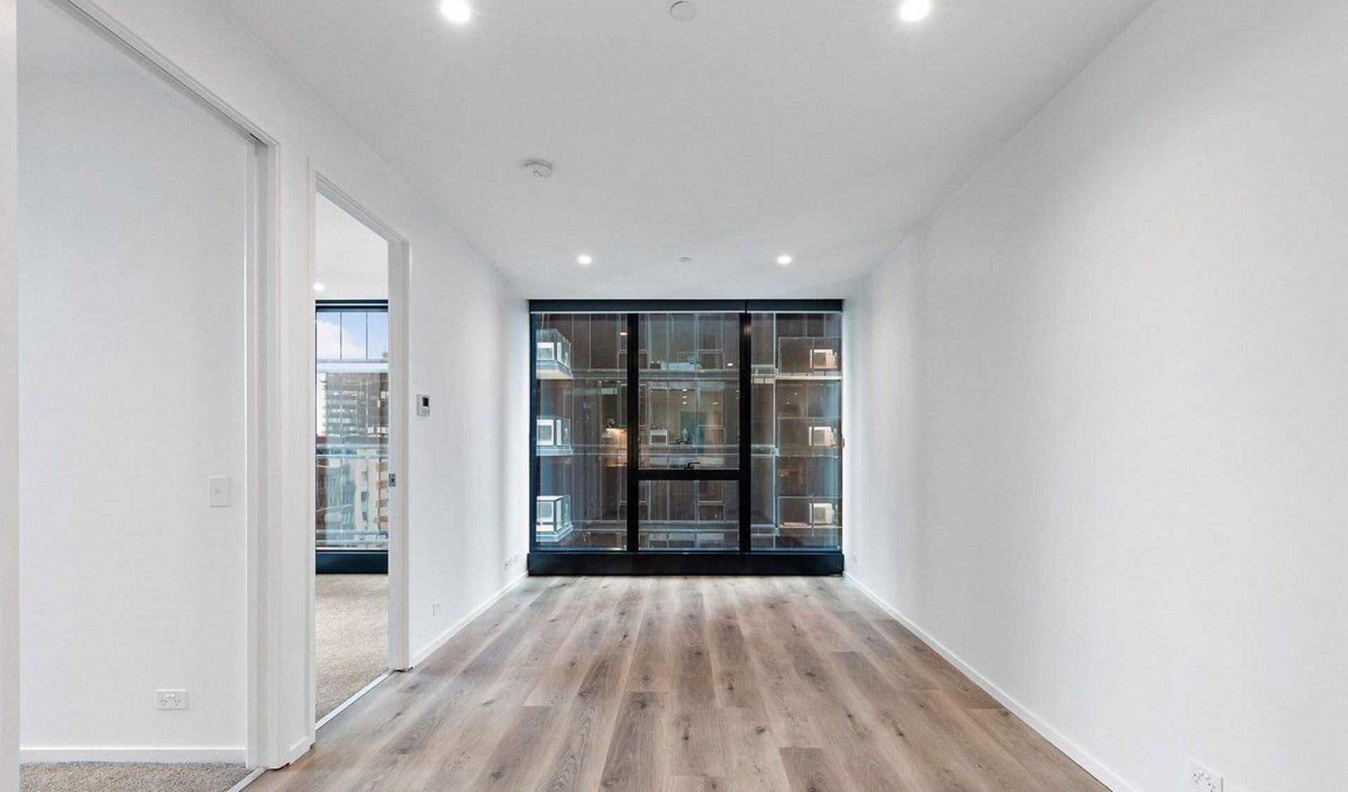 Property Gallery Thumbnail 2