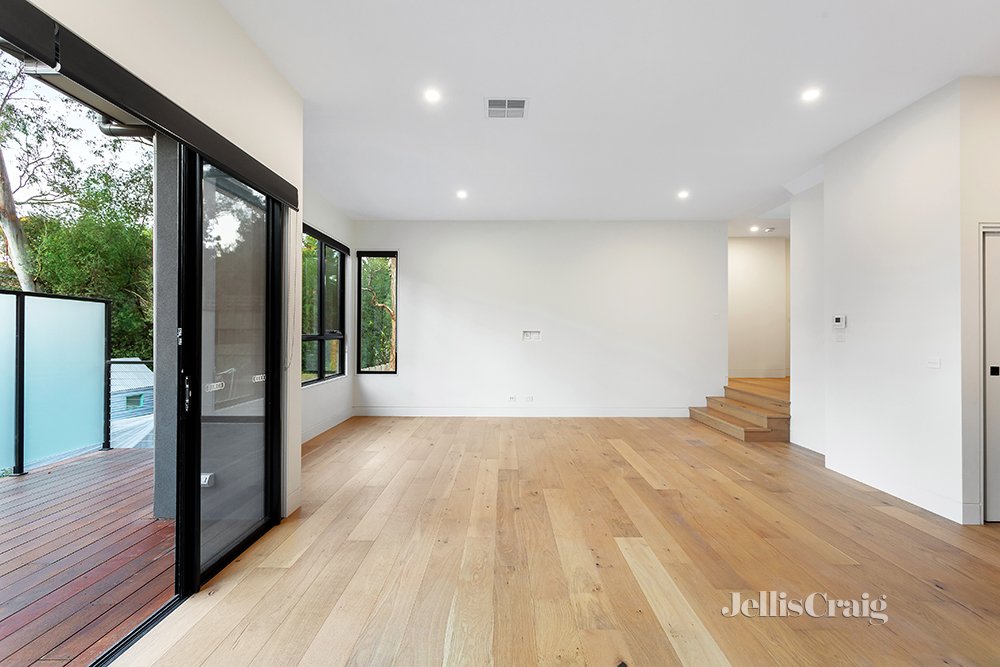 3/207 Rattray Road, Montmorency image 3