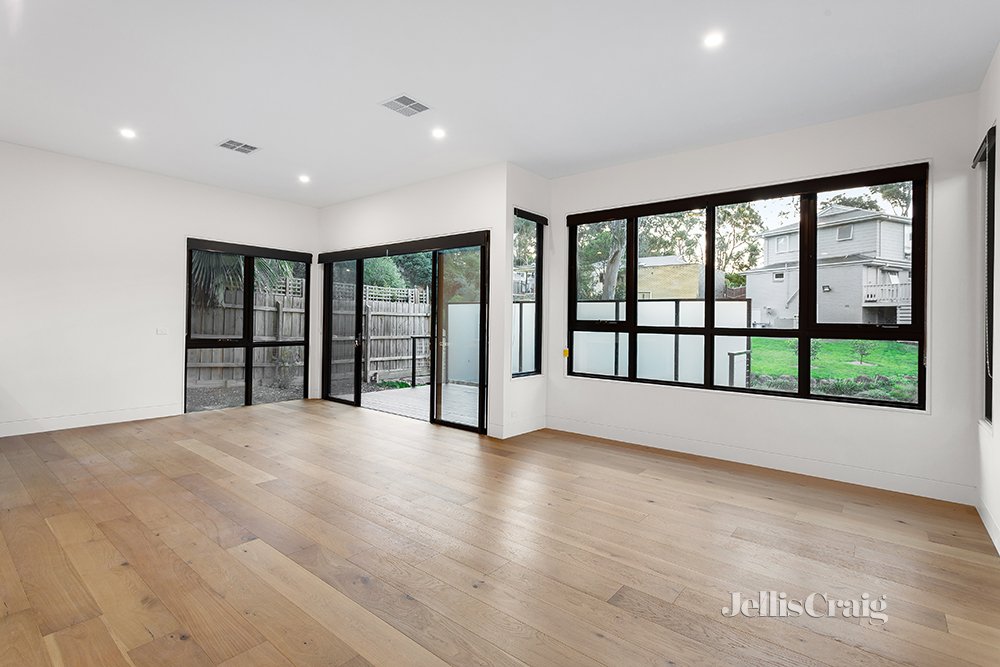 3/207 Rattray Road, Montmorency image 4