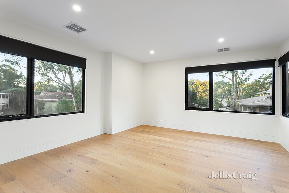 3/207 Rattray Road, Montmorency image 5