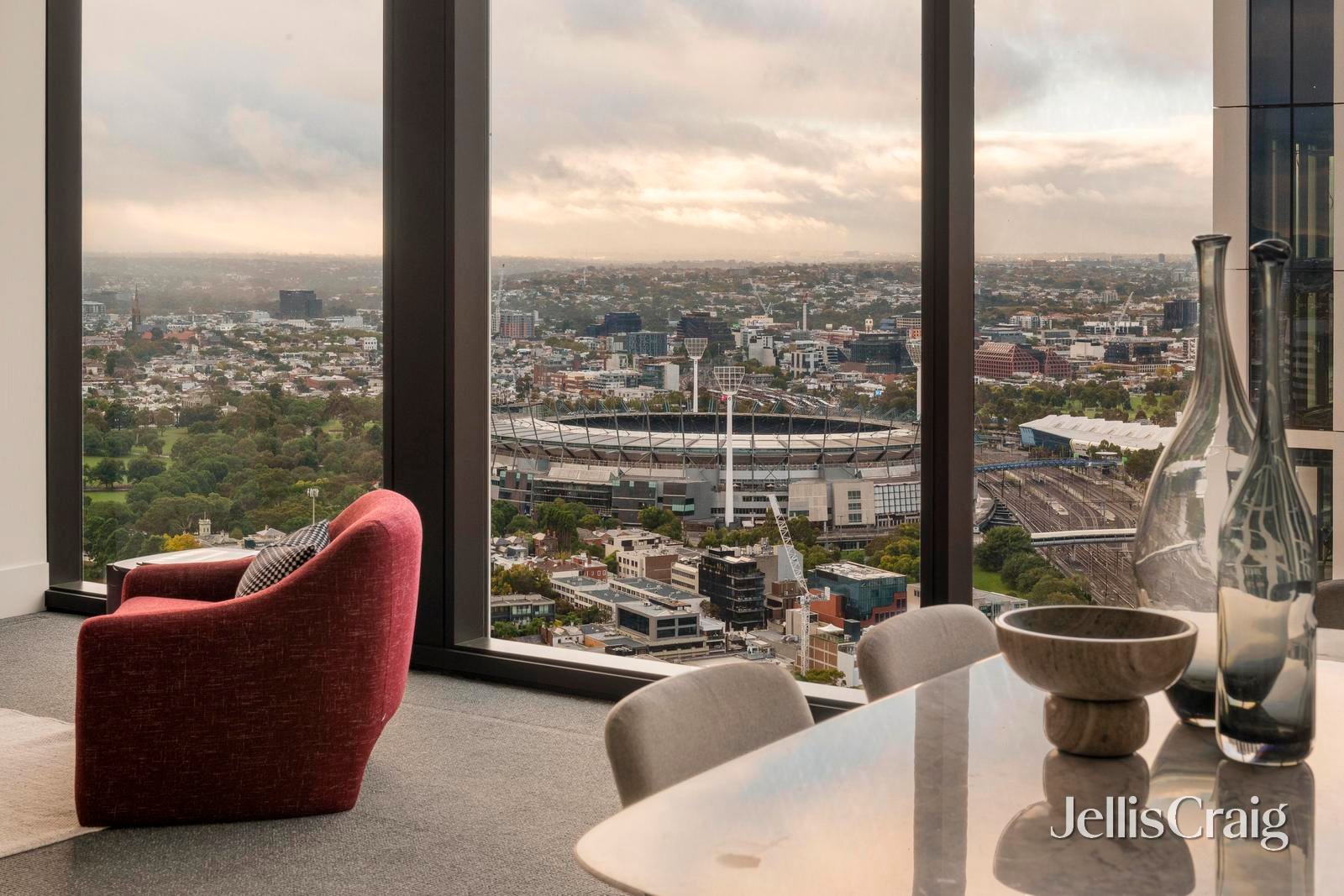 3207/35 Spring Street, Melbourne image 2