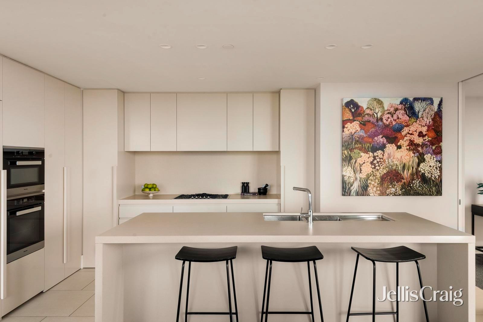 3207/35 Spring Street, Melbourne image 4