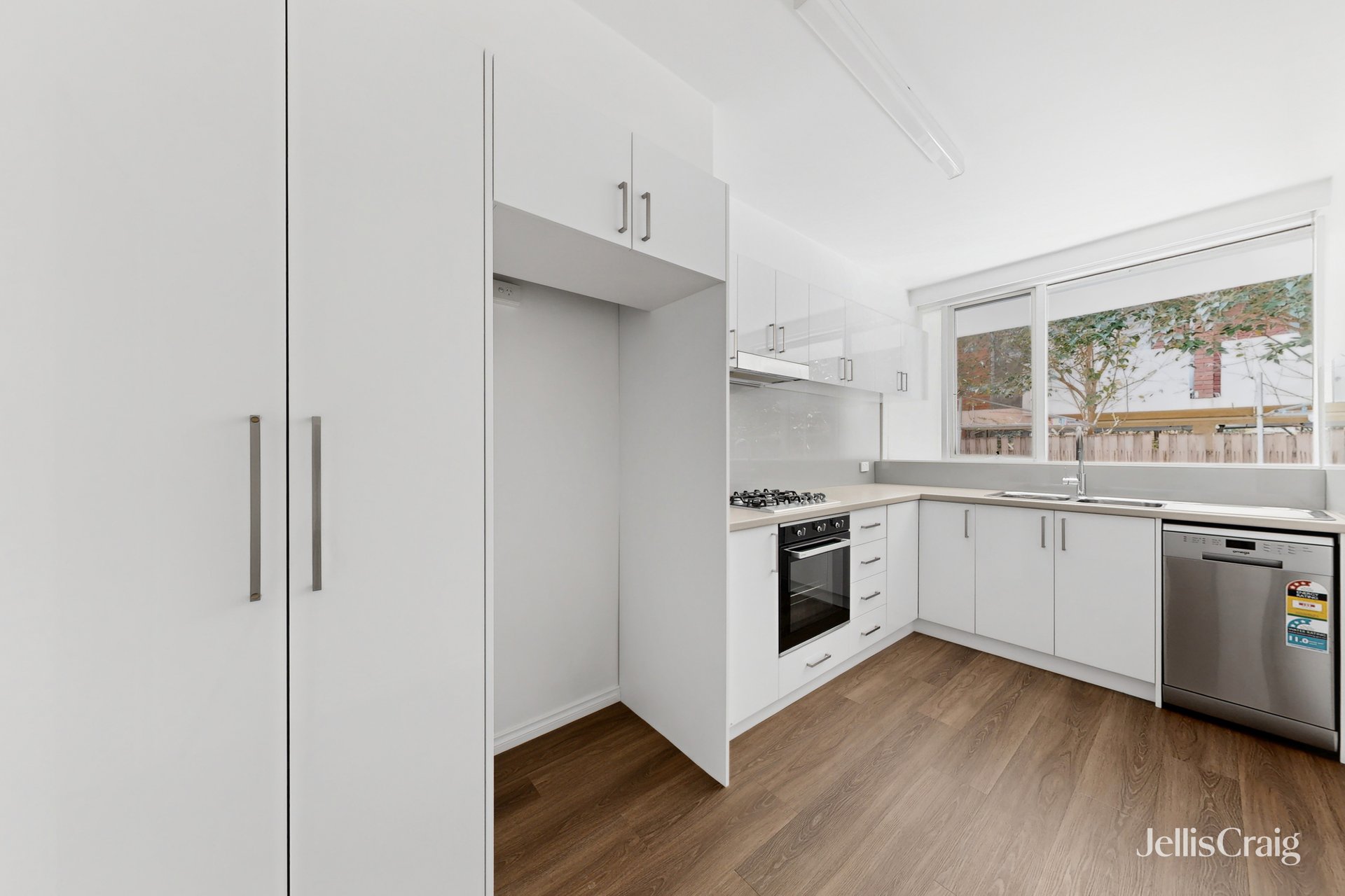 3/209-213 Maribyrnong Road, Ascot&nbsp;Vale image 2
