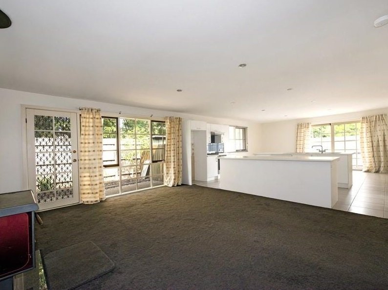Property Gallery Thumbnail 3