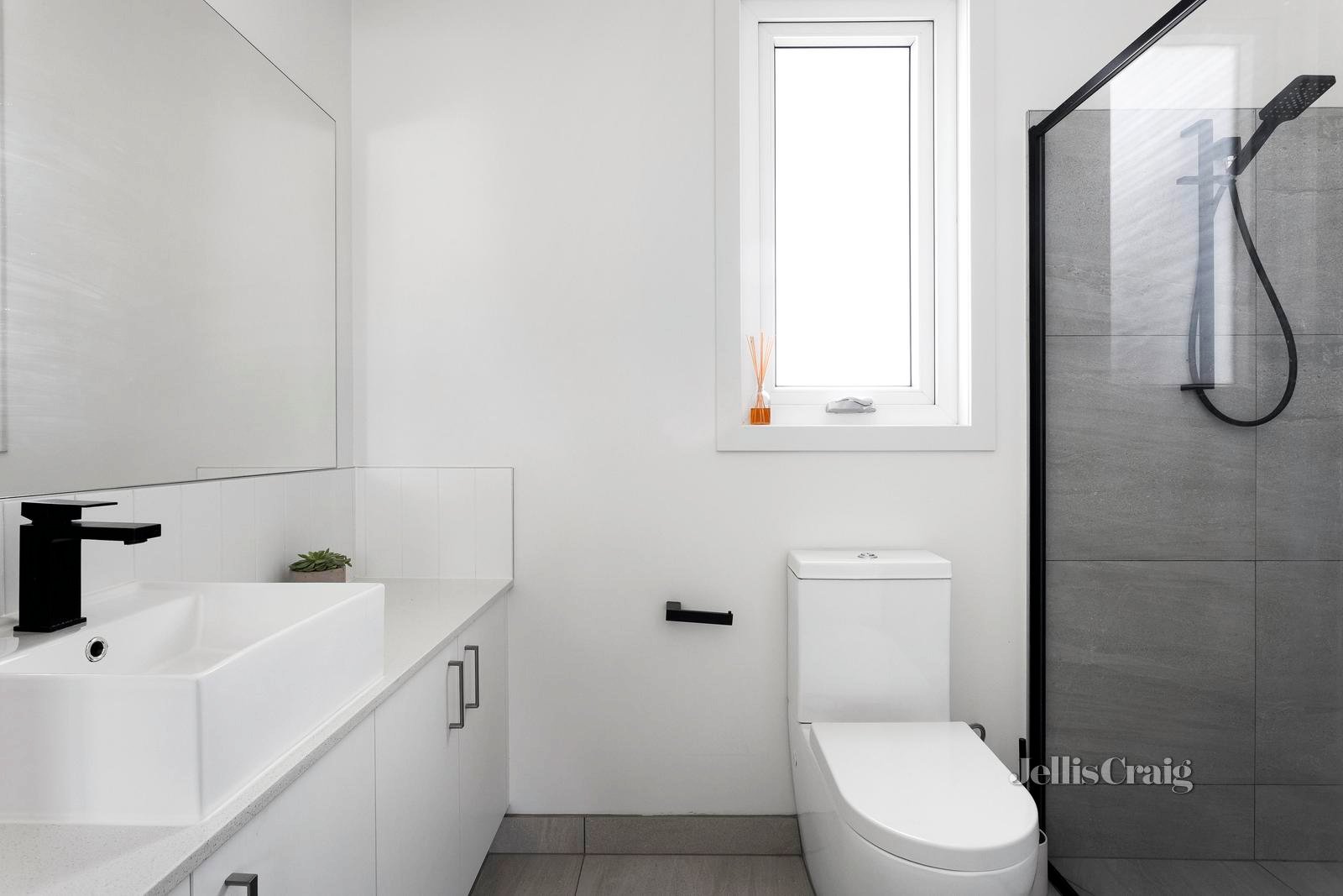 3/21 Carbeena Parade, Heidelberg West image 9