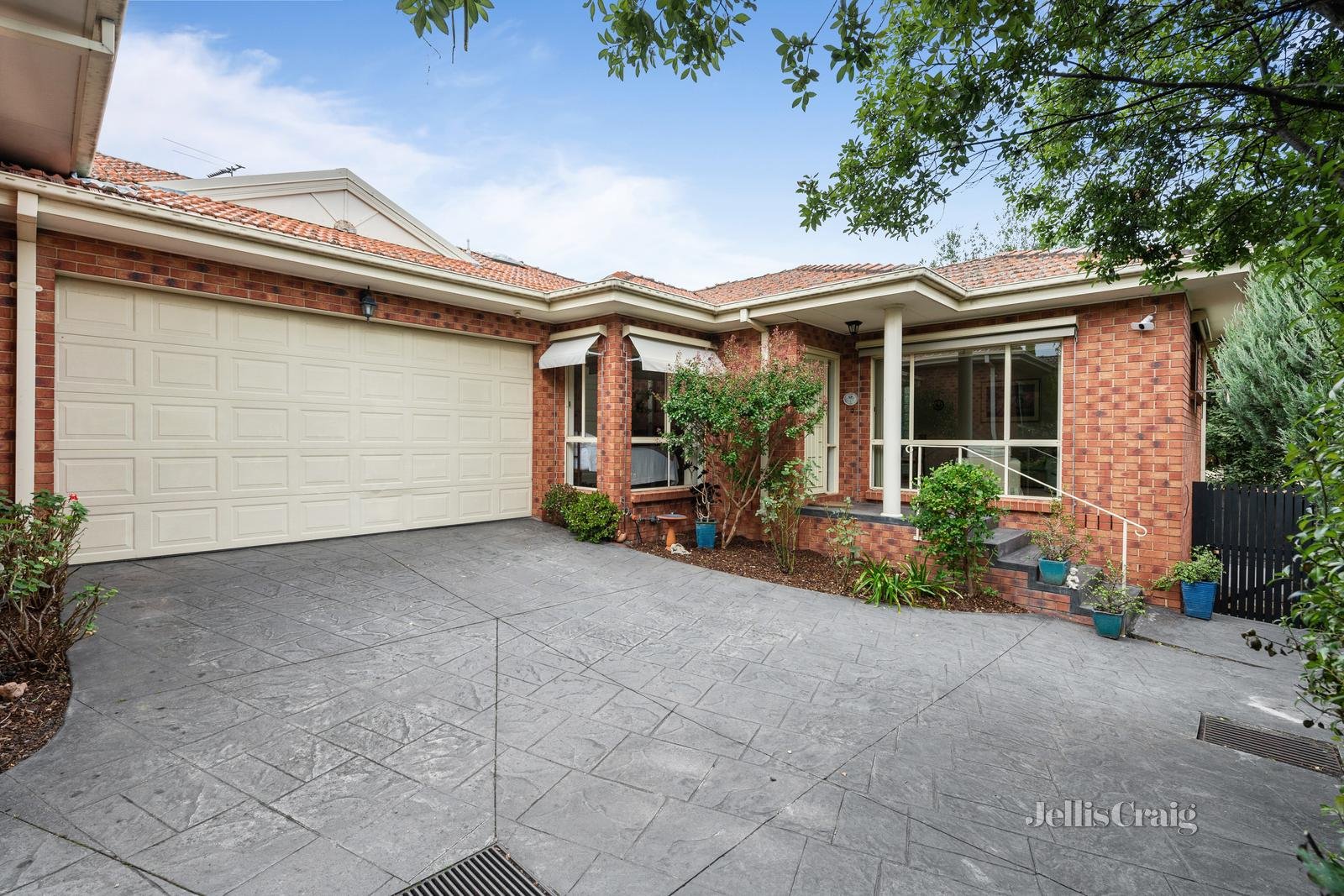 3/21 Newbigin Street, Burwood image 1