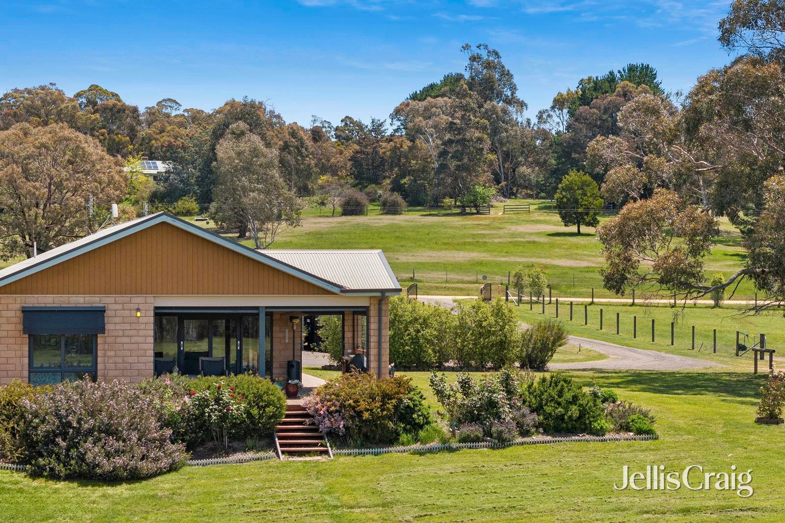 321 Old Drummond Road, Taradale image 3