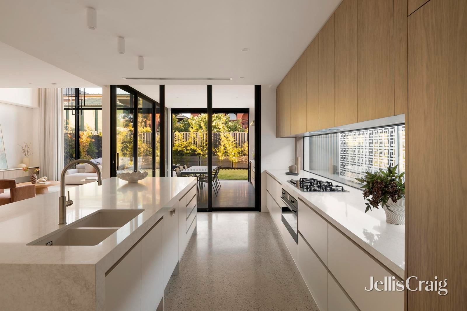 321 Raleigh Street, Thornbury image 8