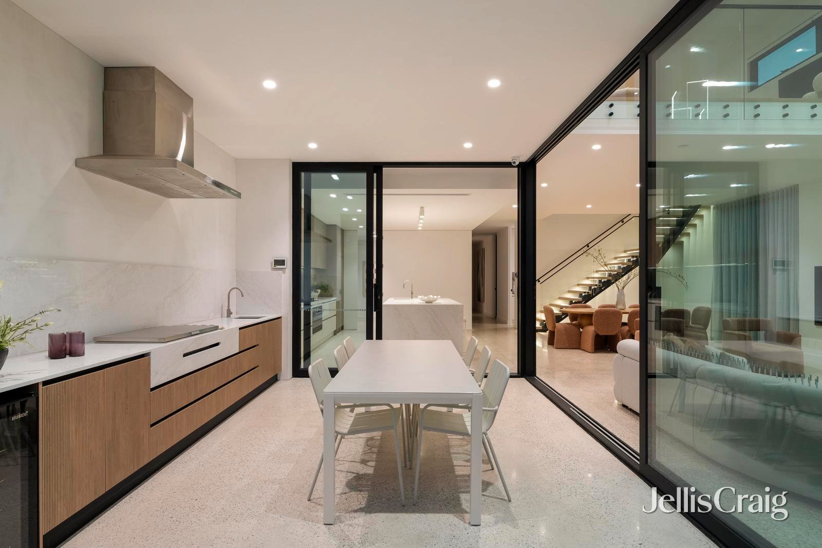 321 Raleigh Street, Thornbury image 12