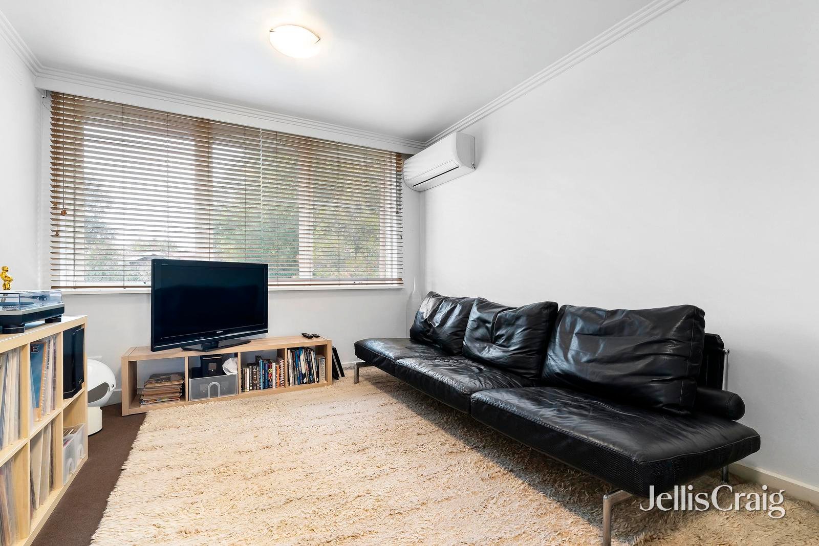3/21 Rothesay Avenue, Elwood image 2