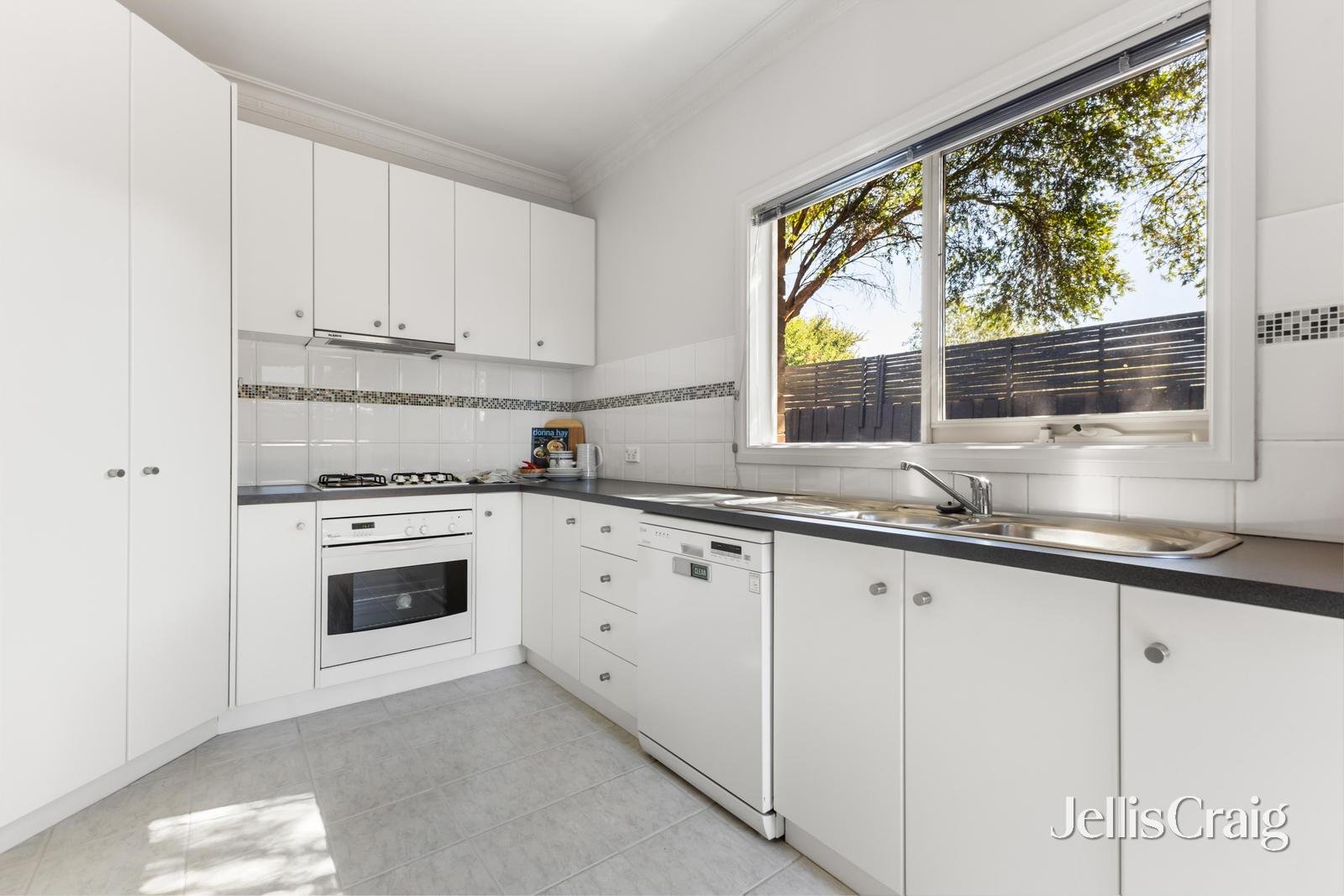3/21 View Street, Highett image 4