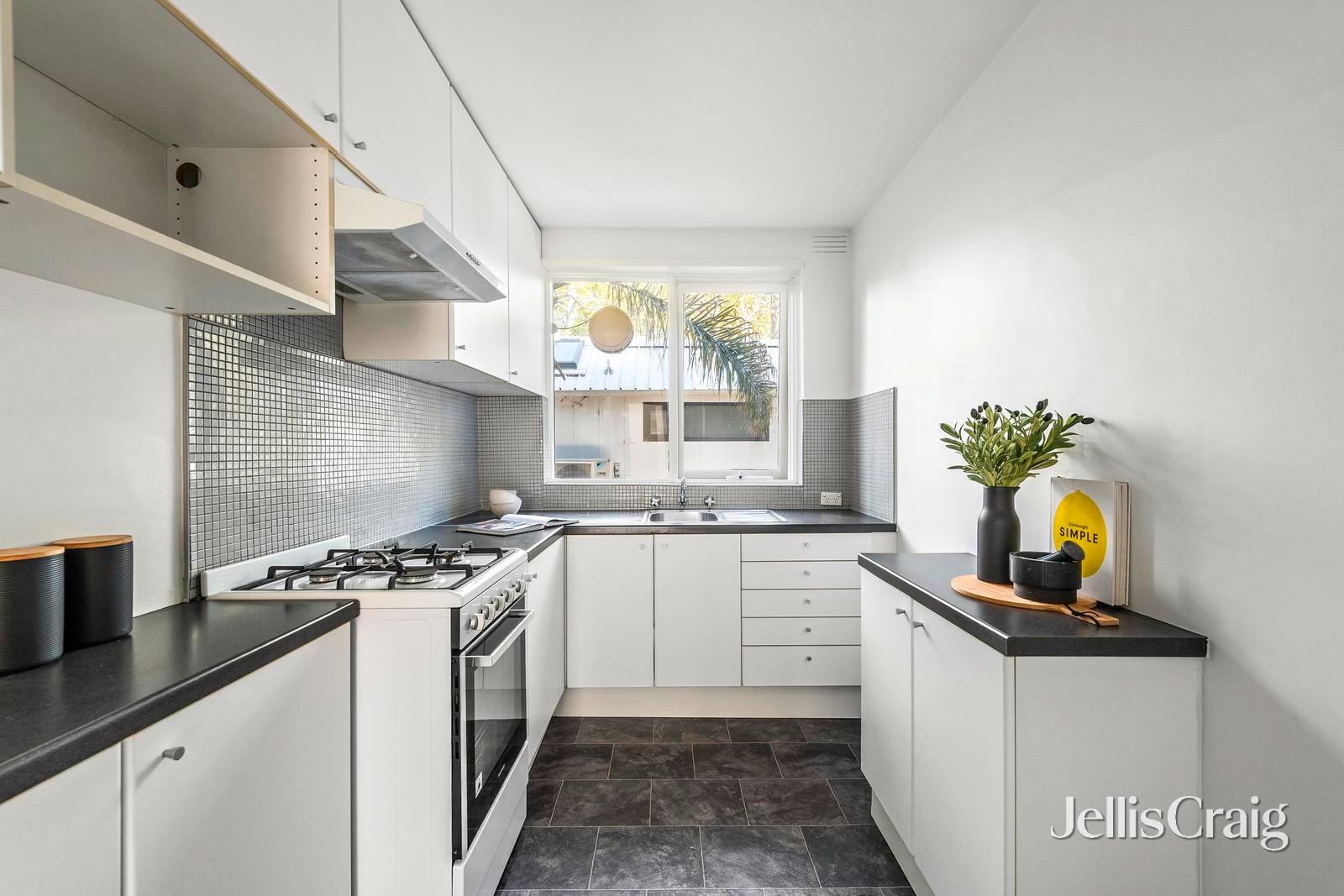 3/211 Brighton Road, Elwood image 7