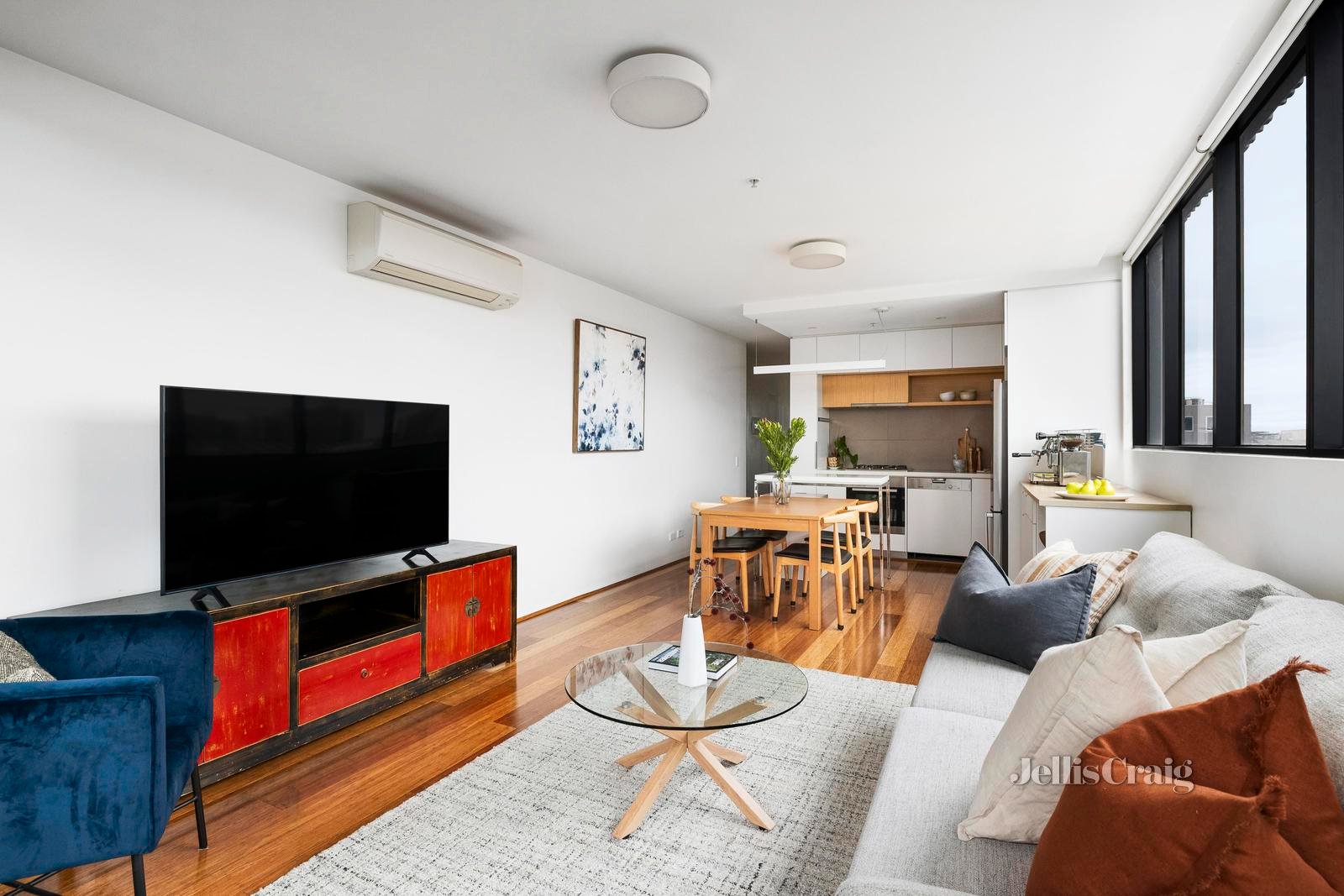 321/11 Flockhart Street, Abbotsford image 5