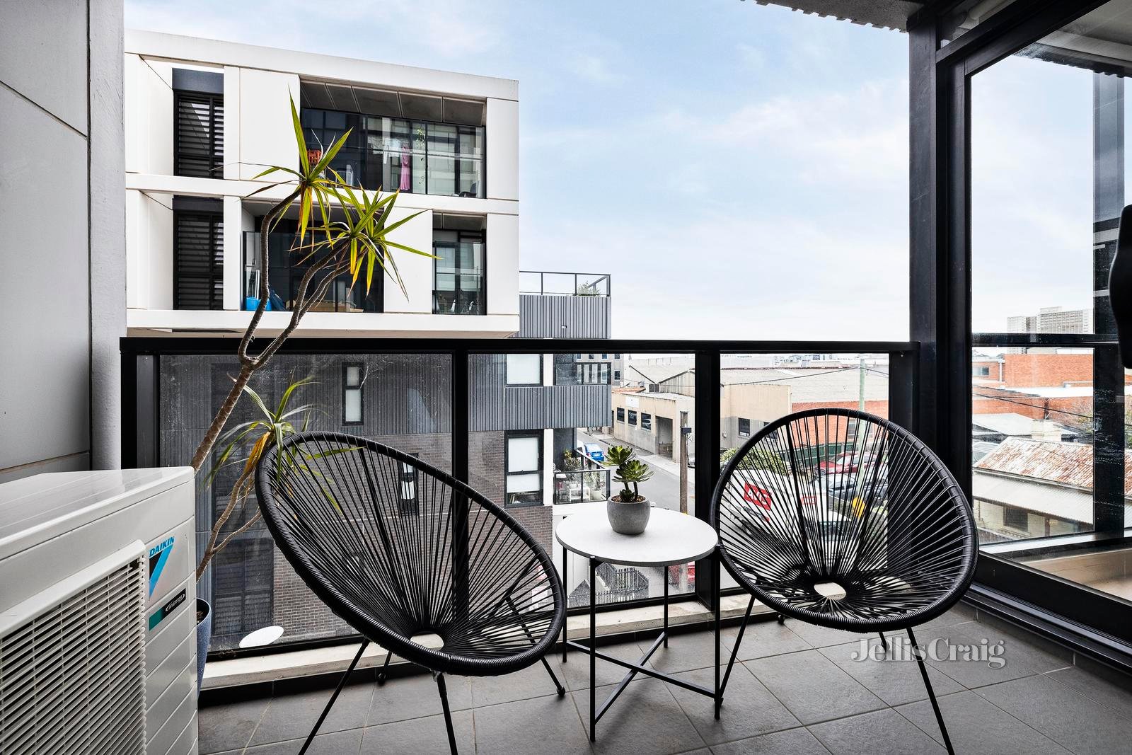 321/11 Flockhart Street, Abbotsford image 6