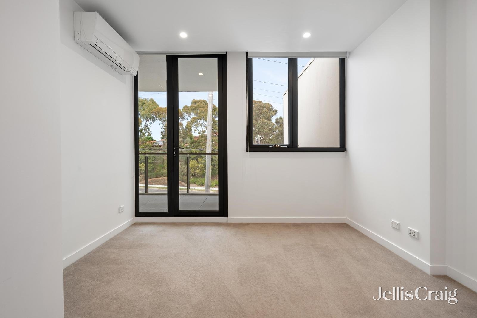 321/251 Canterbury Road, Forest Hill image 3