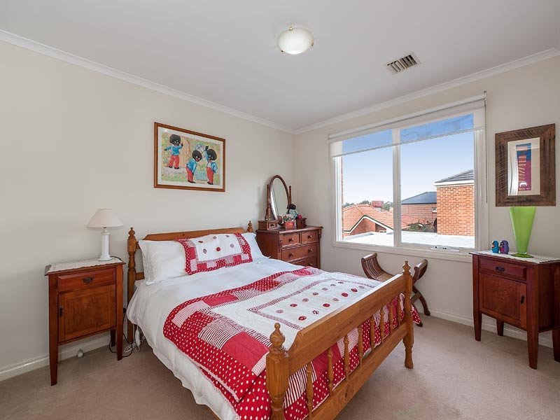 3/213 Blackburn Road, Blackburn South image 4