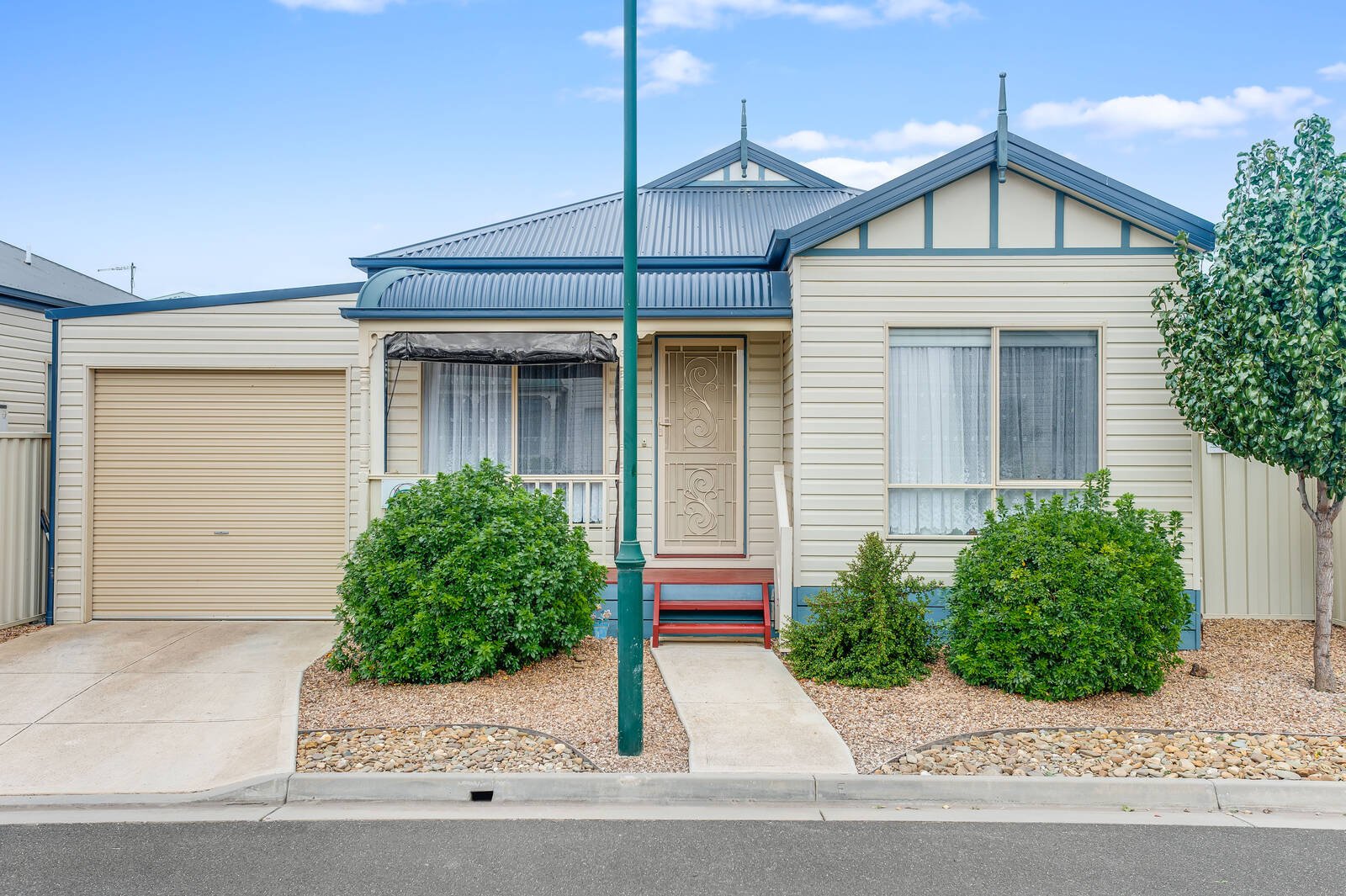 32 / 150-168 Bulban Road Werribee