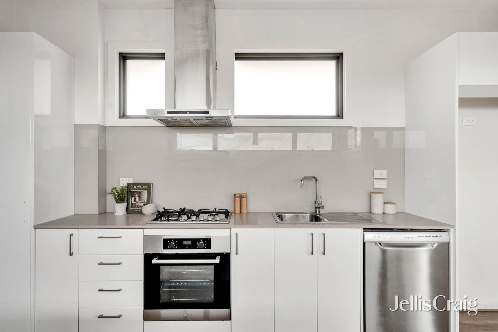 3/216 Dawson Street, Brunswick West image 3