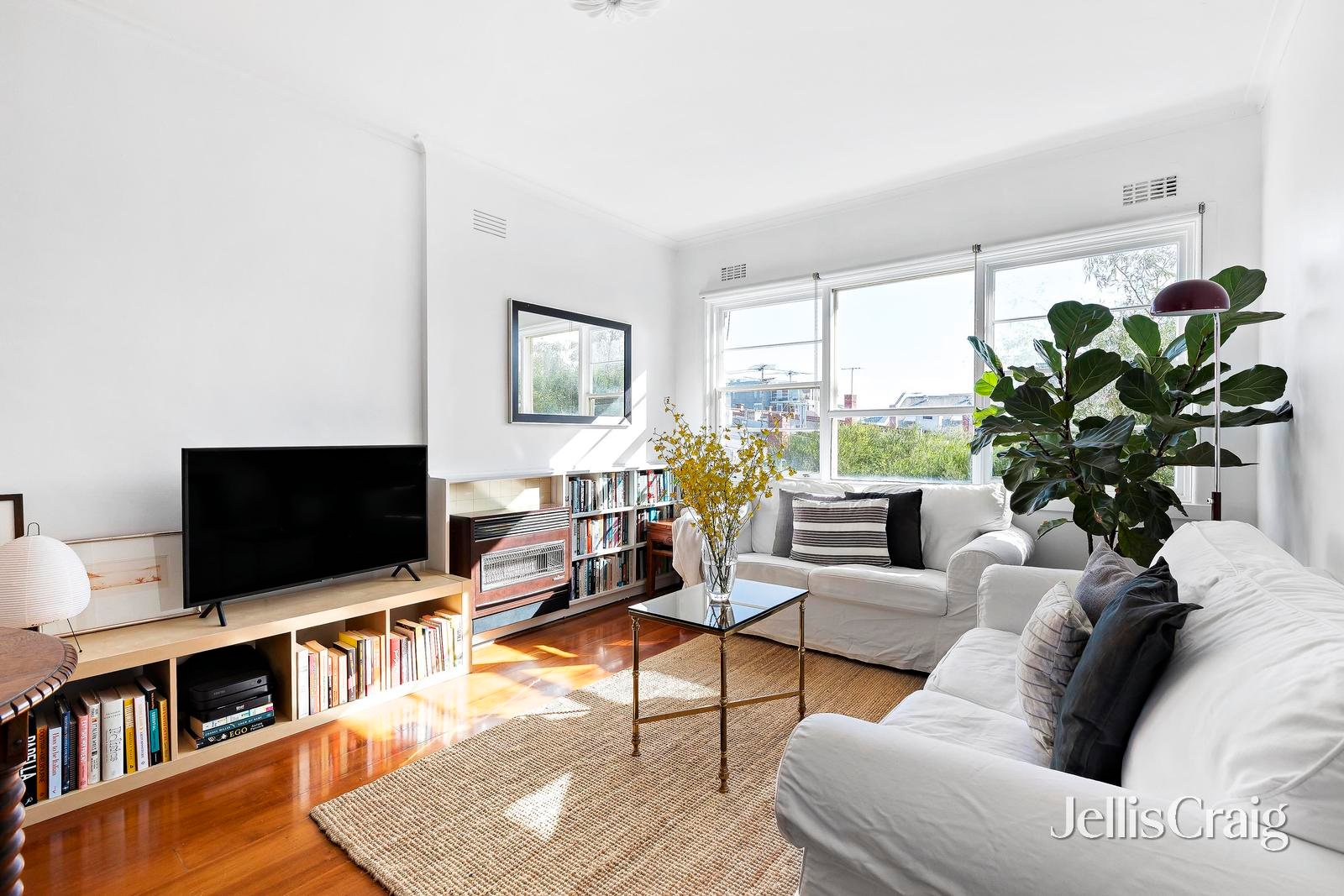 32/169 Ormond Road, Elwood image 2