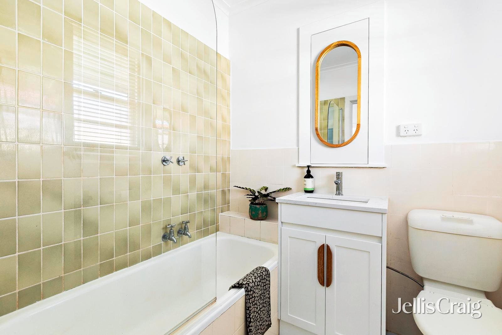 32/169 Ormond Road, Elwood image 5