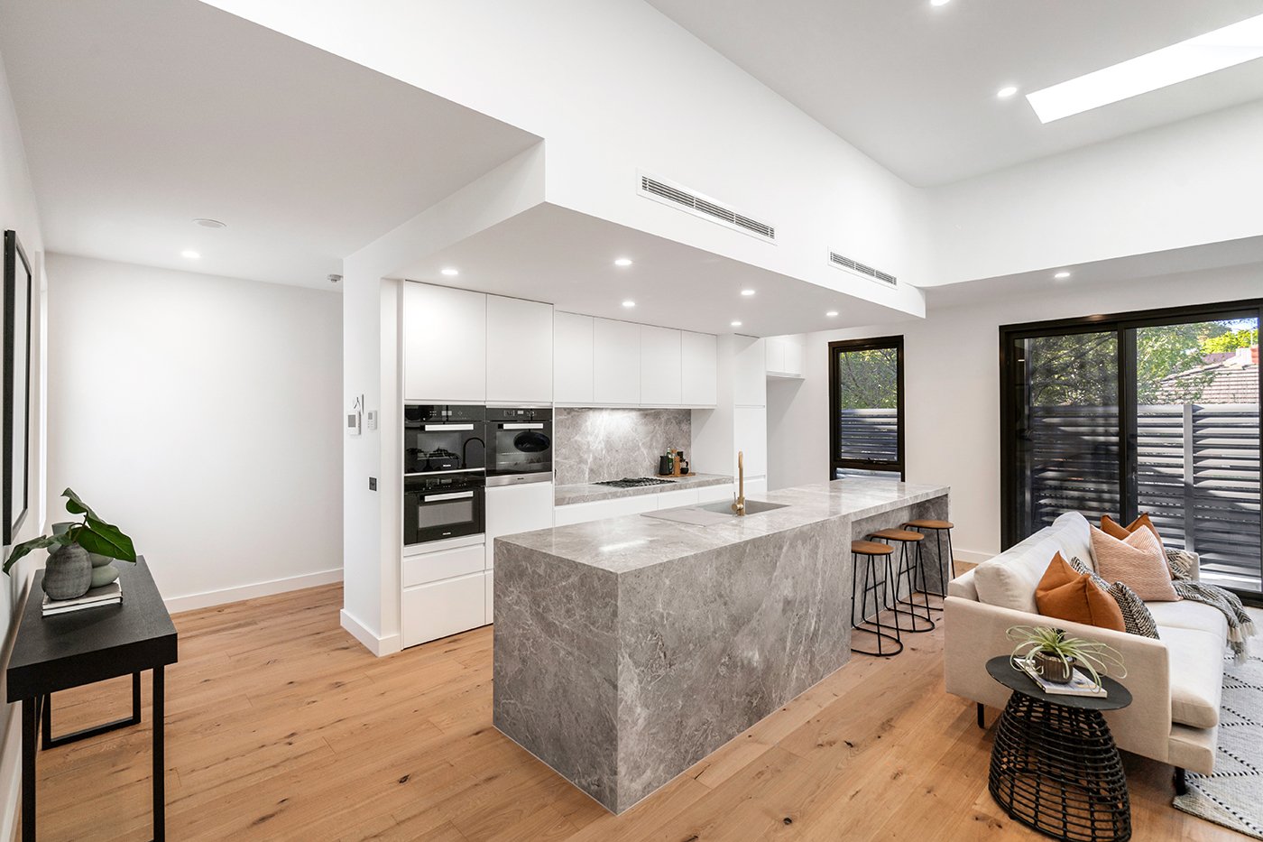 3/217 Mont Albert Road, Surrey Hills image 2