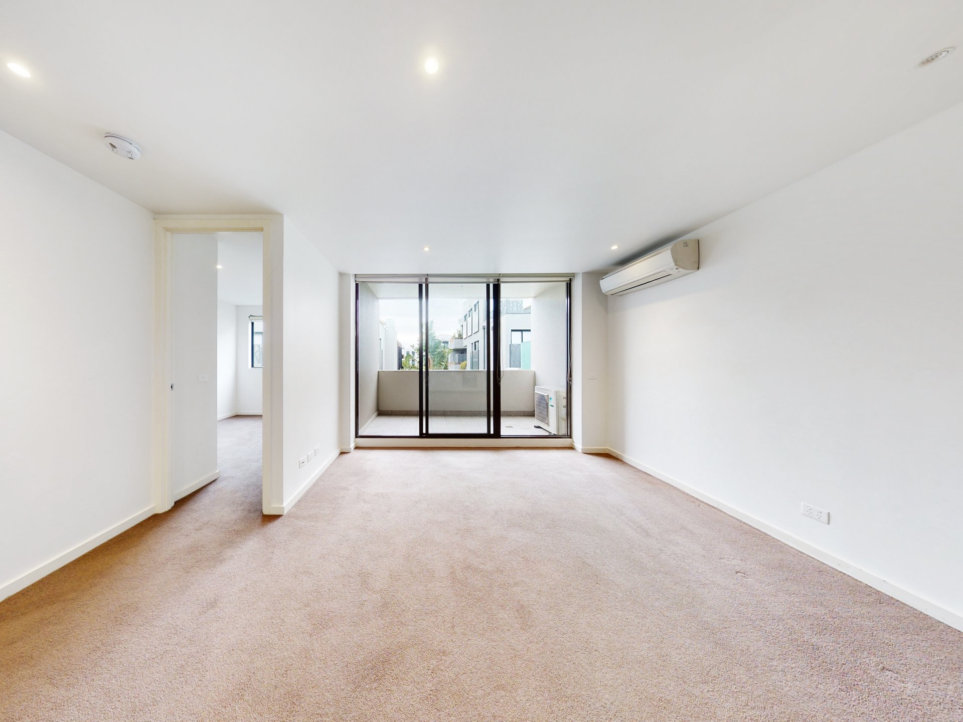 32/18 Warleigh Grove, Brighton image 4