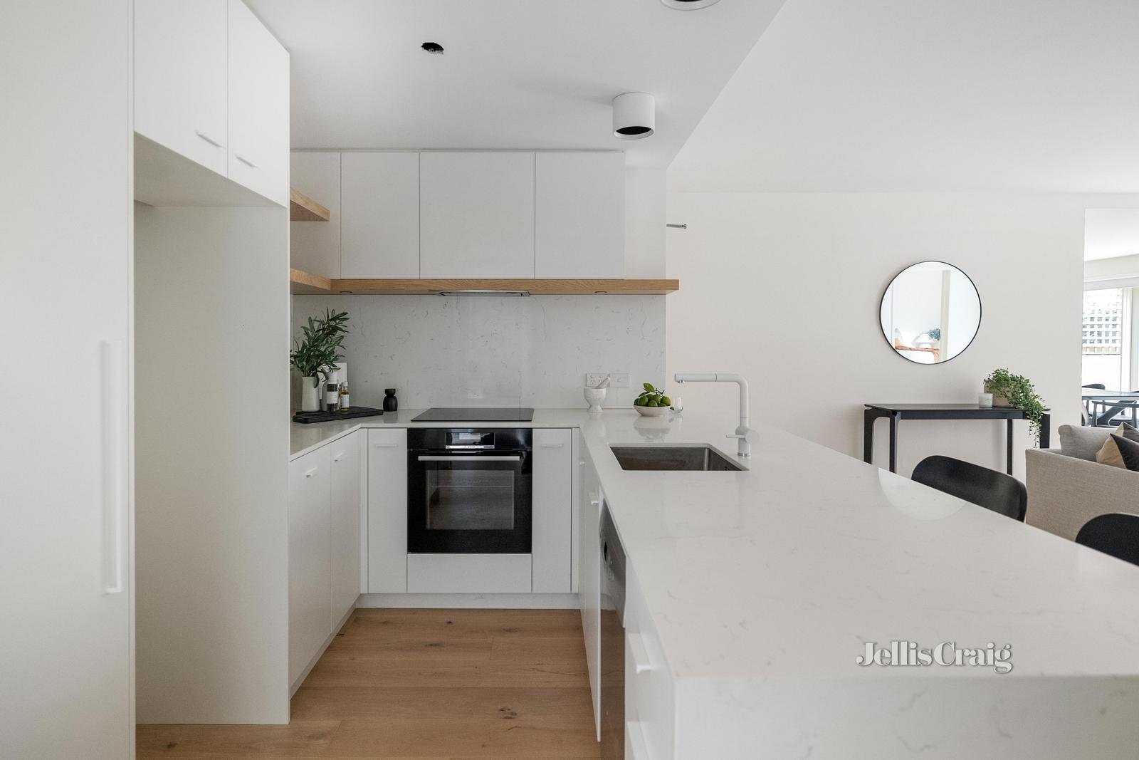 3/219 Dandenong Rd, Prahran image 3