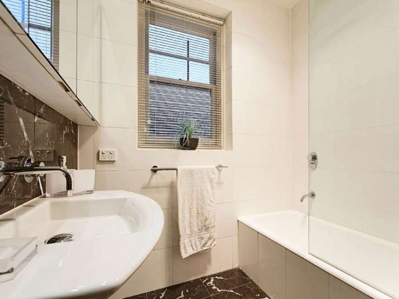 3/21a Broadway, Elwood image 8
