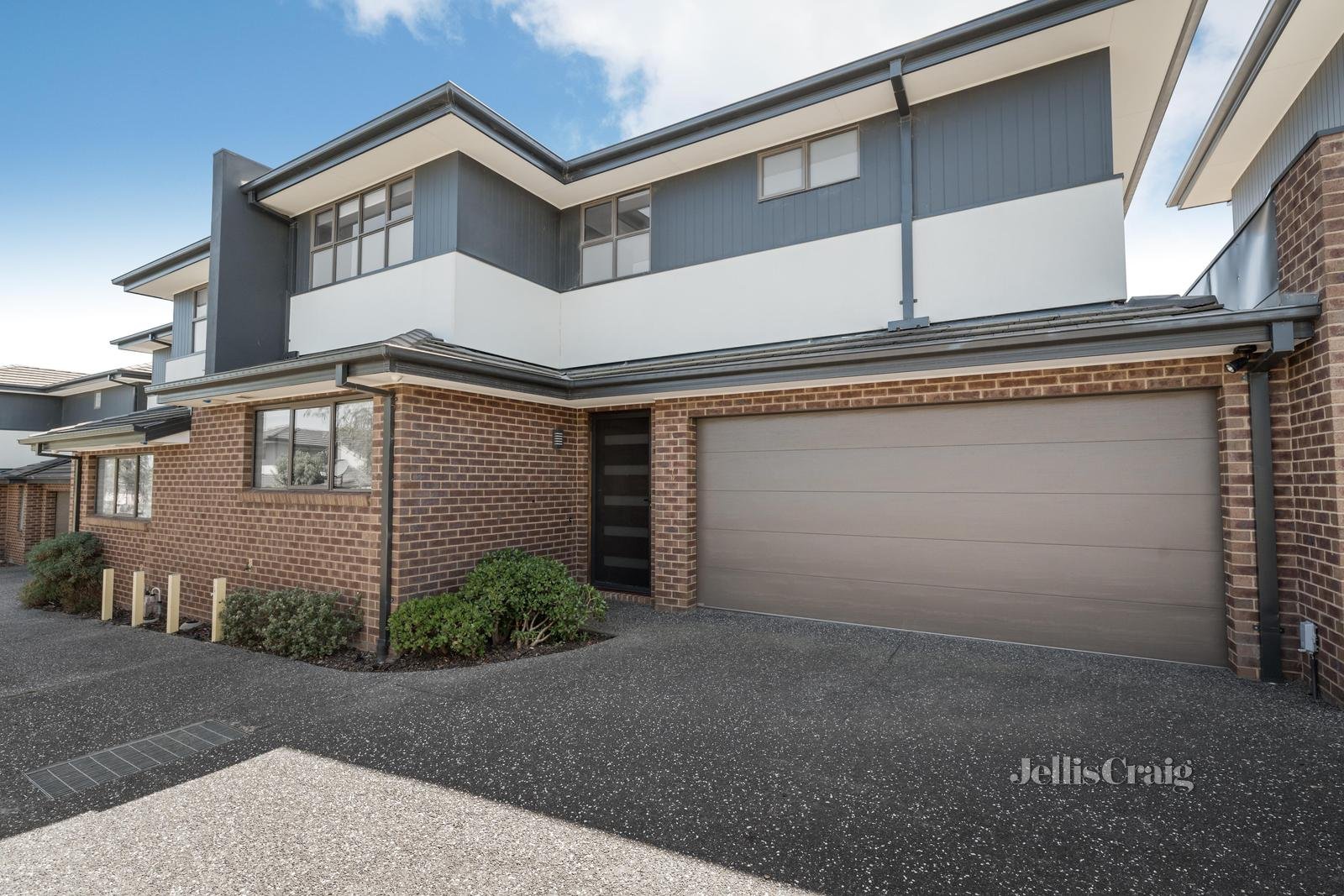 3/22 Adrienne Crescent, Mount Waverley image 1