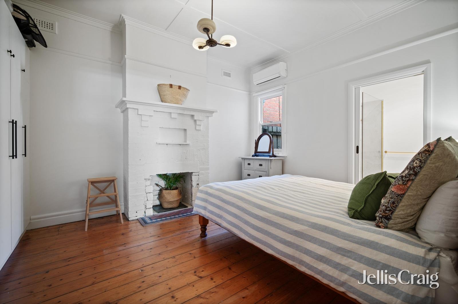 322 Lydiard Street North, Soldiers&nbsp;Hill image 2