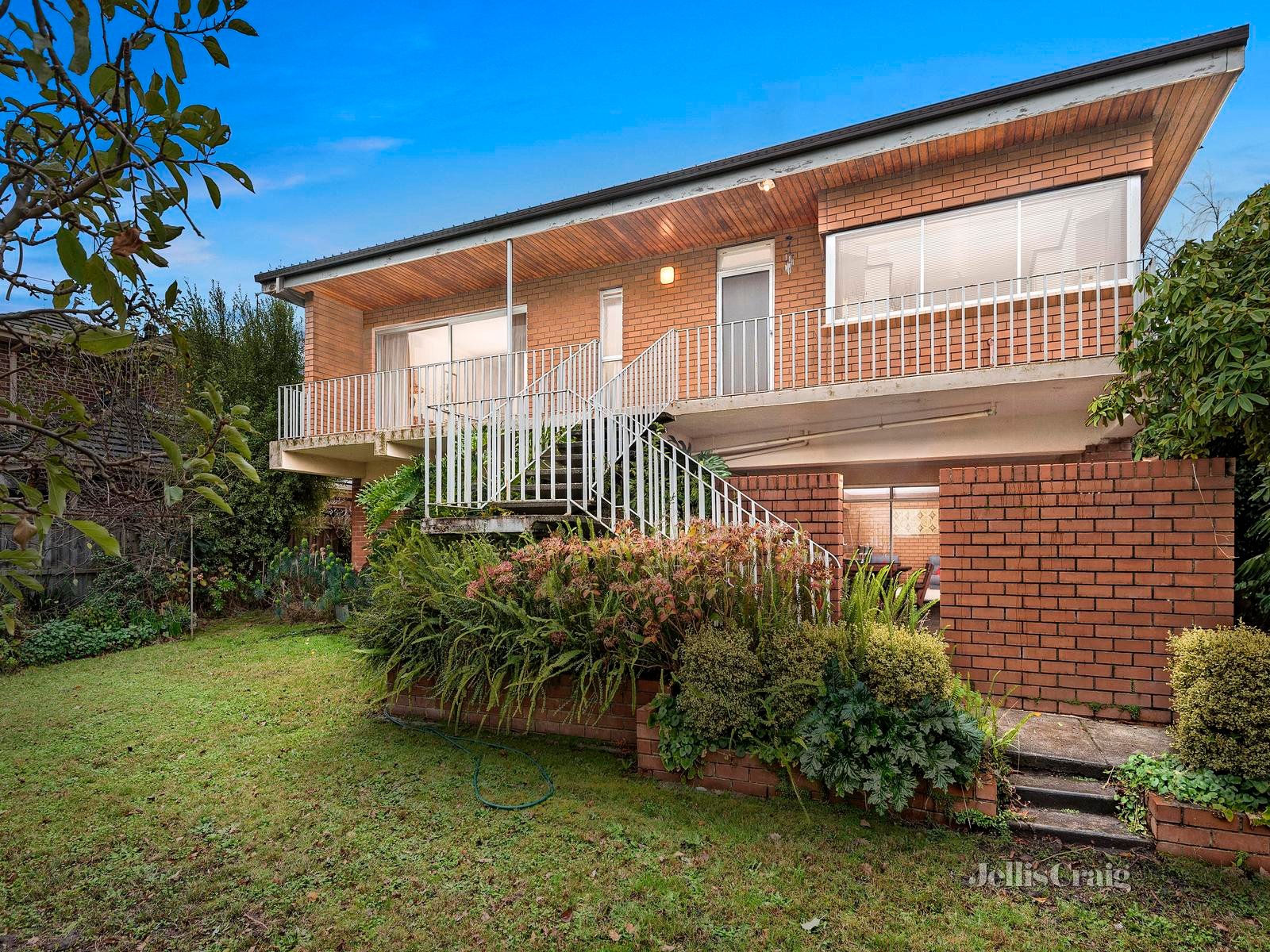 322 Manningham Road, Doncaster image 10