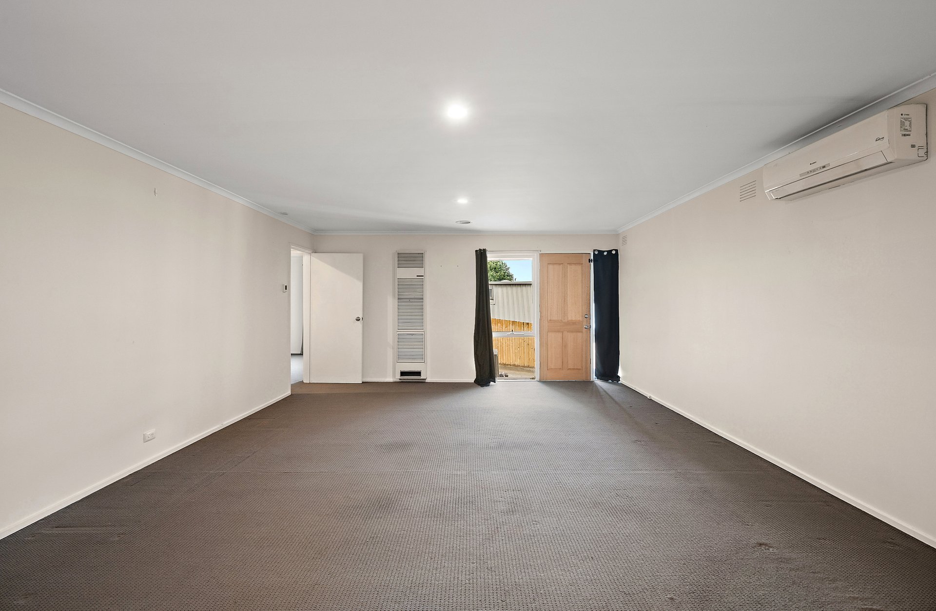 3/22 Munro Street, Ringwood image 3