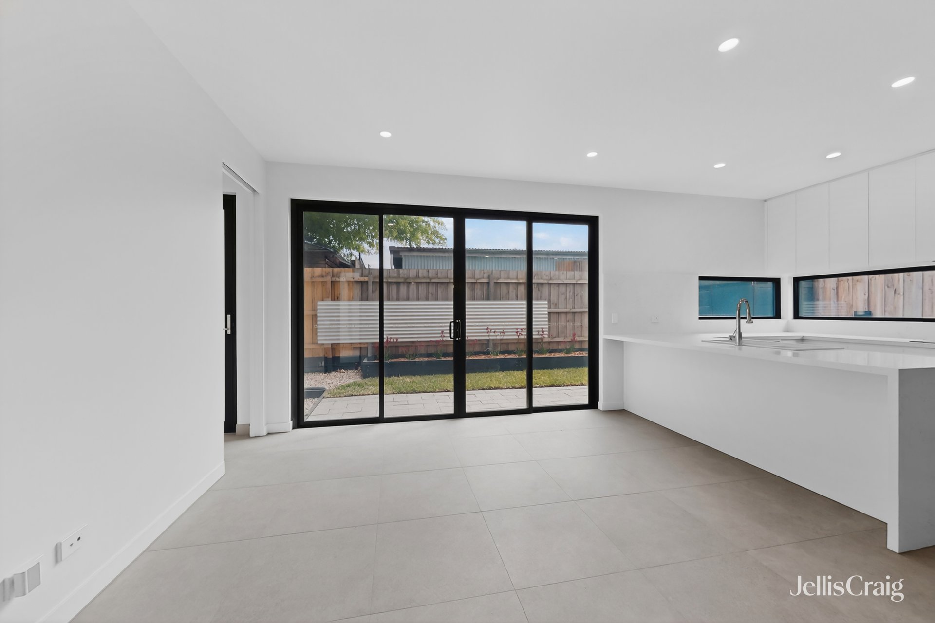 3/22 North Street, Ascot Vale image 5