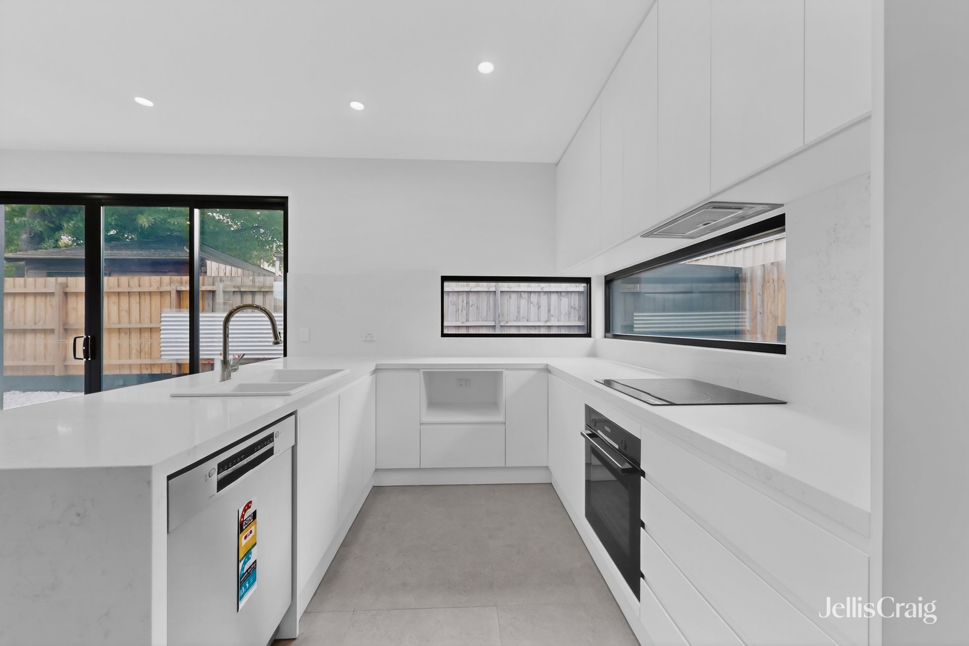 3/22 North Street, Ascot Vale image 3