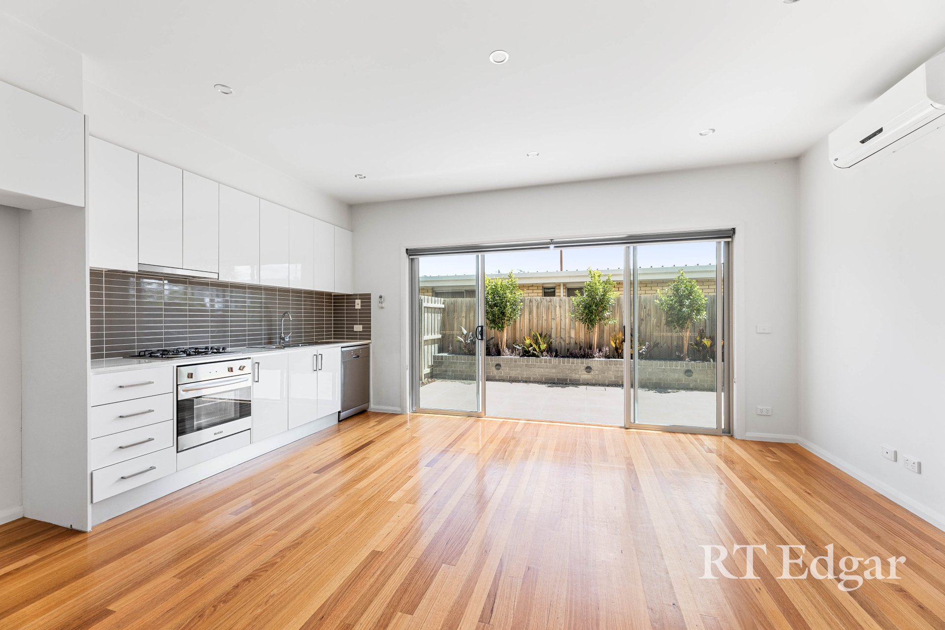 Property Gallery Thumbnail 2