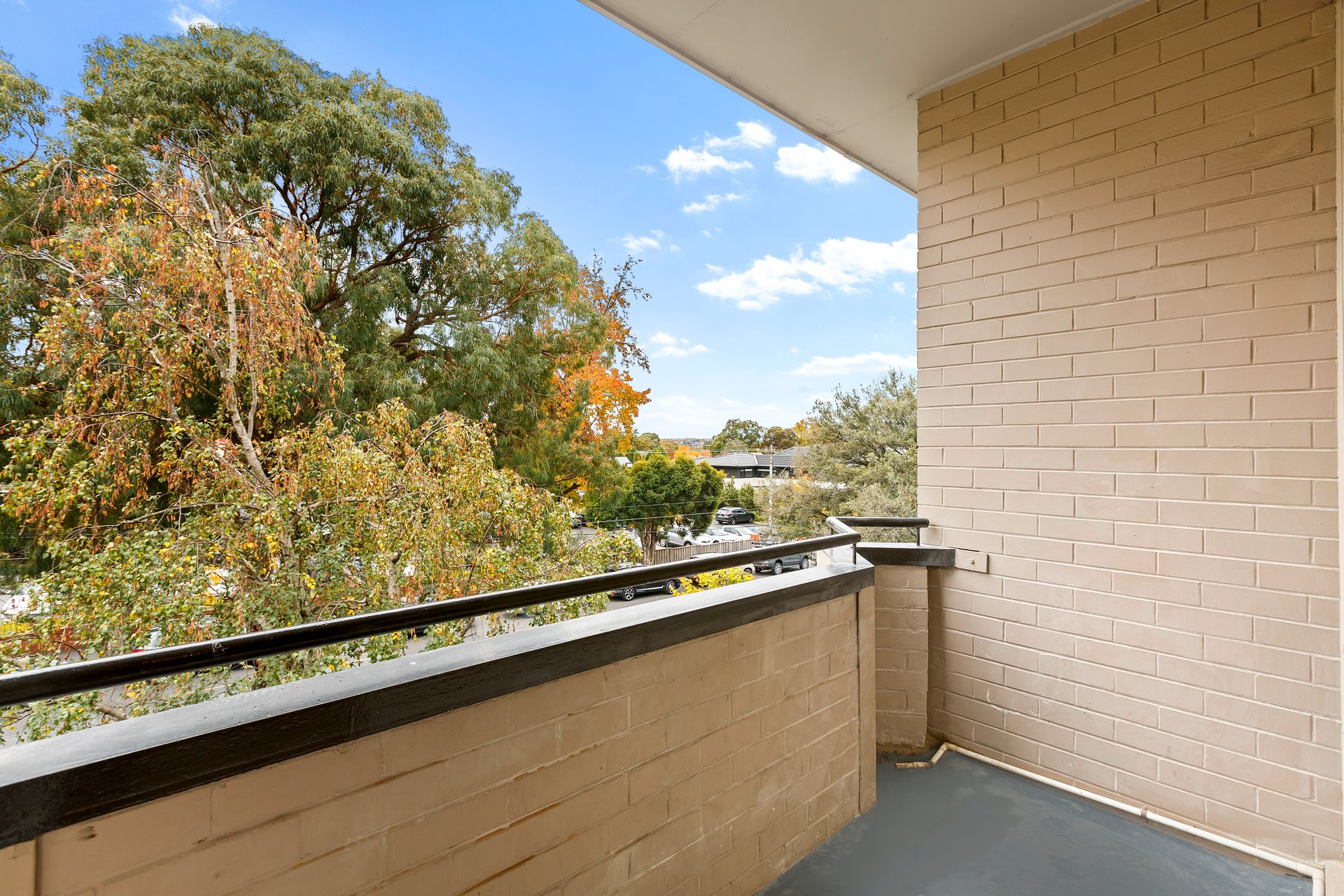Property Gallery Thumbnail 9