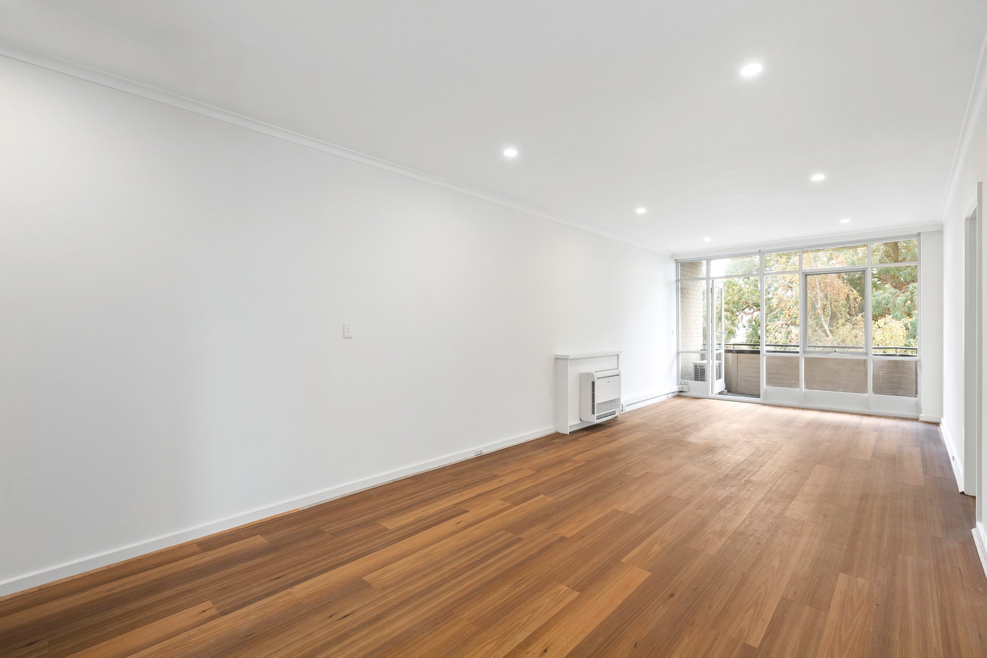 Property Gallery Thumbnail 4