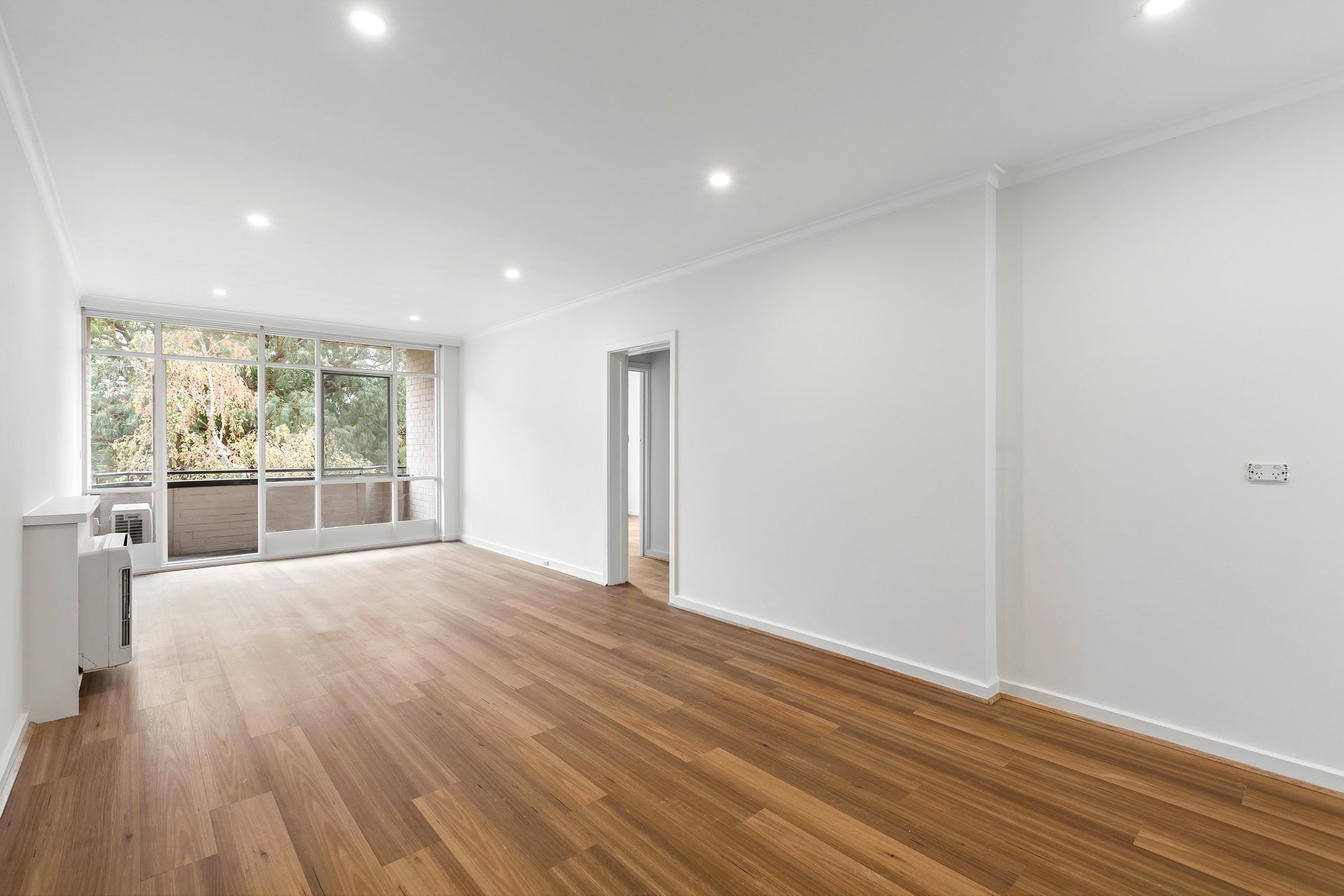 Property Gallery Thumbnail 5