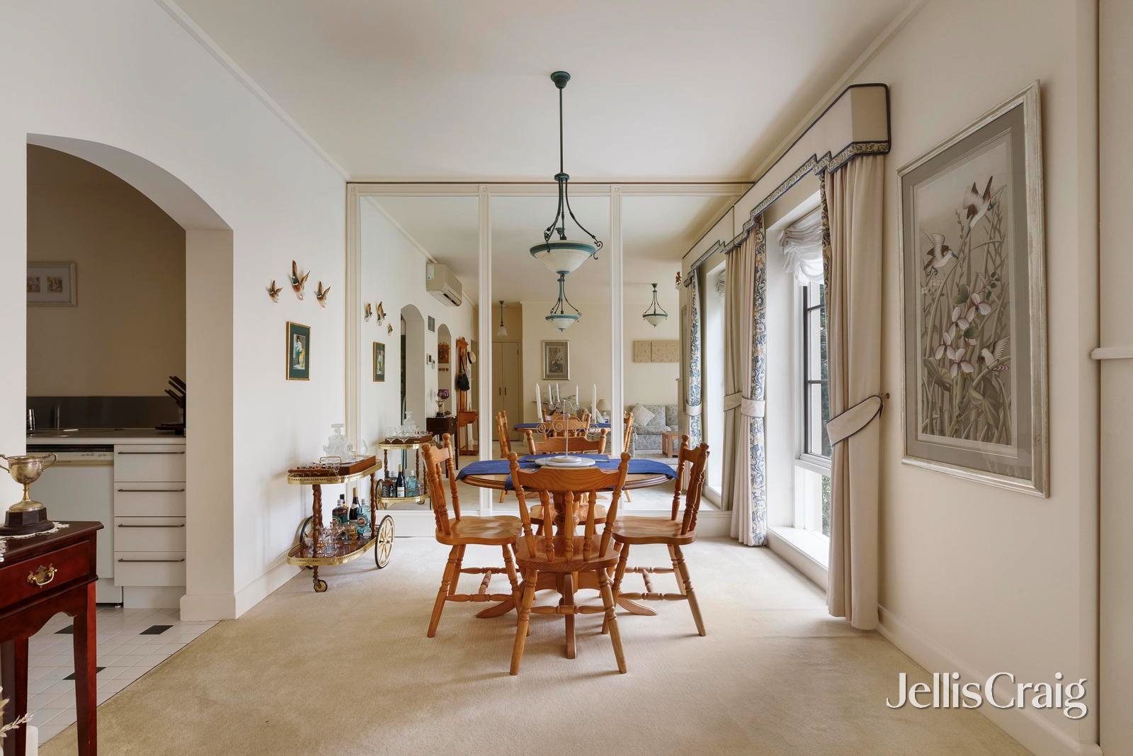 32/201 Wellington Parade South, East Melbourne image 2