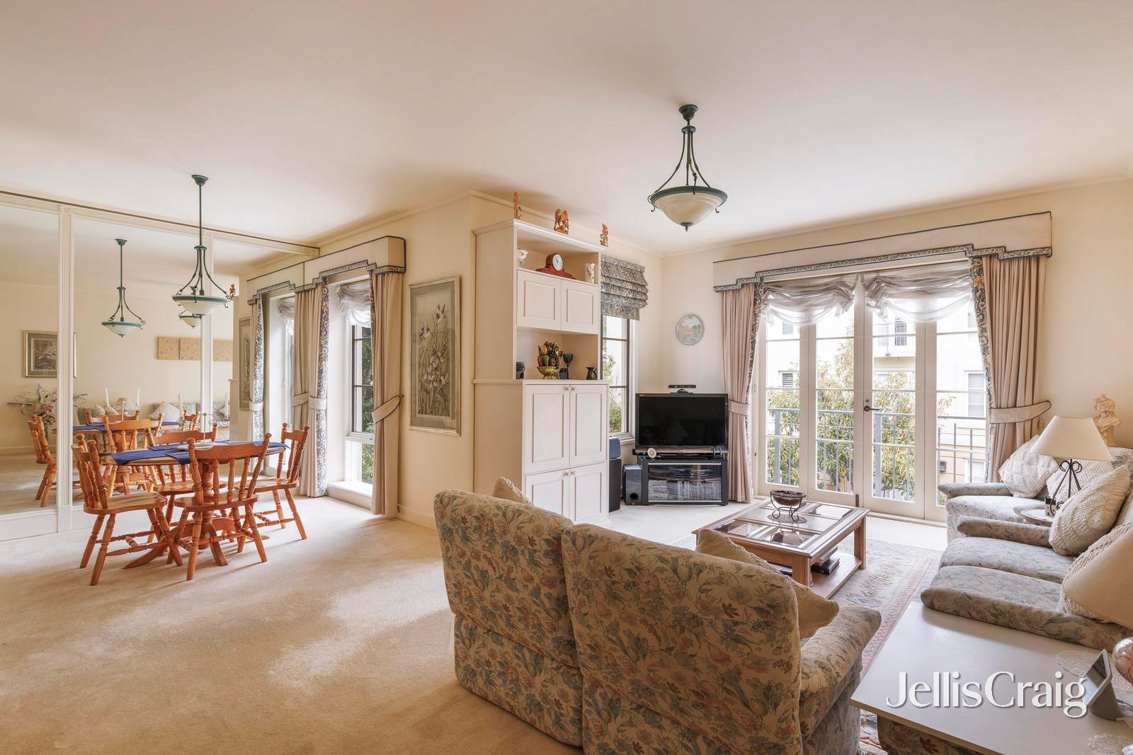 32/201 Wellington Parade South, East Melbourne image 4