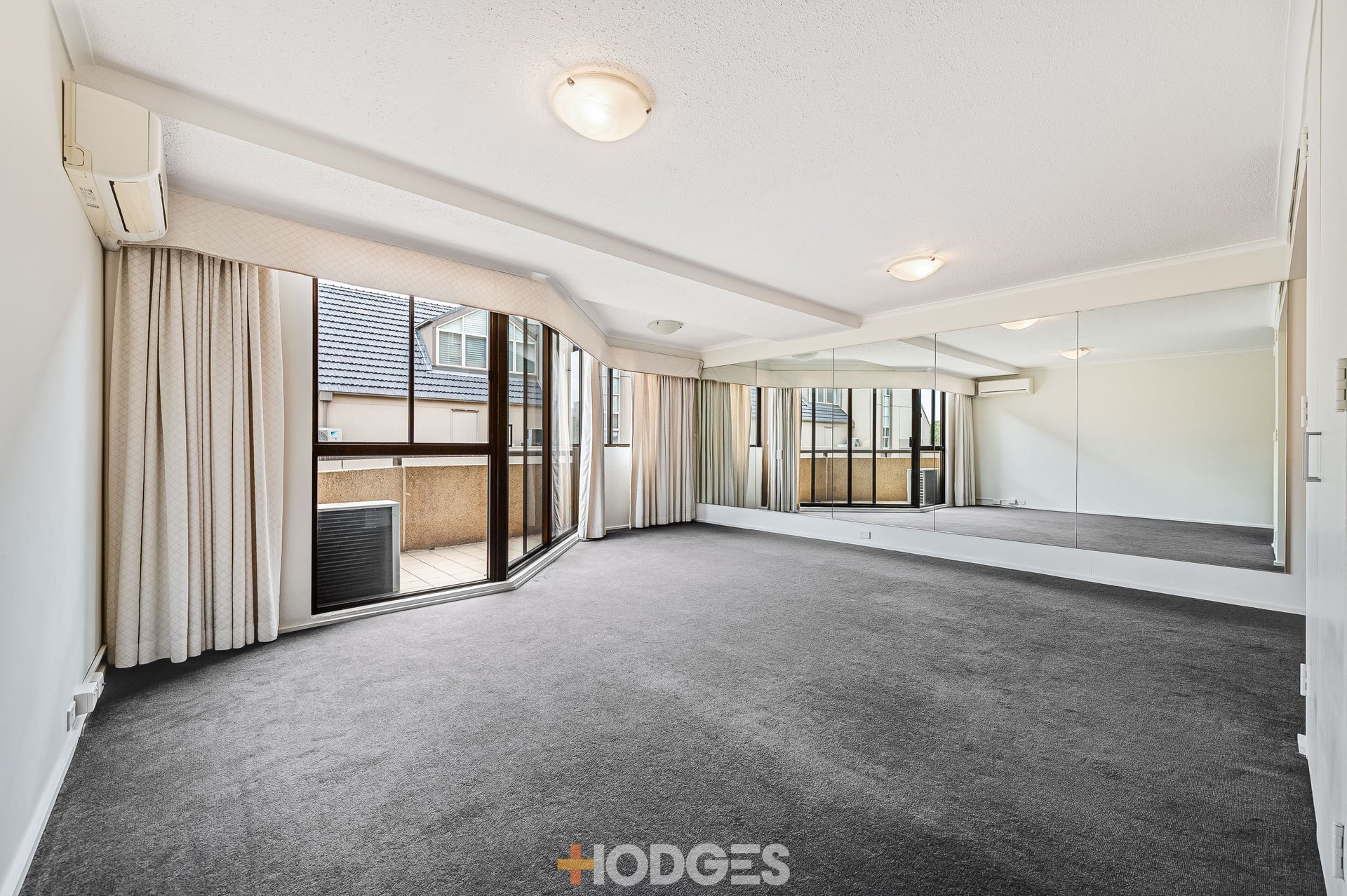 32 / 27 Queens Road Melbourne