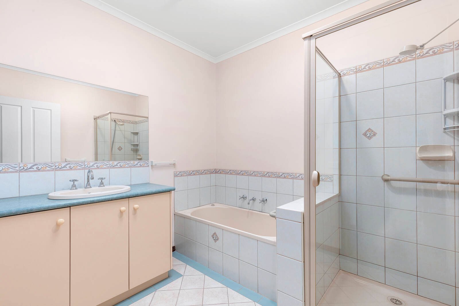 Property Gallery Thumbnail 6