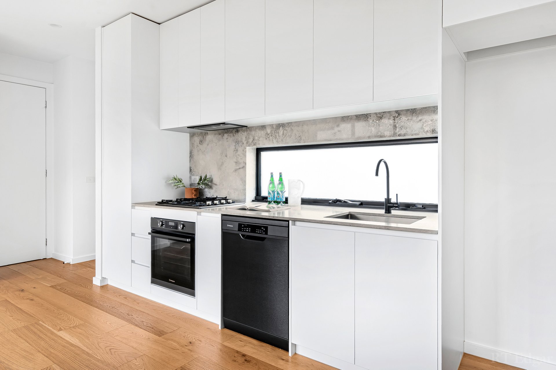 Property Gallery Thumbnail 5