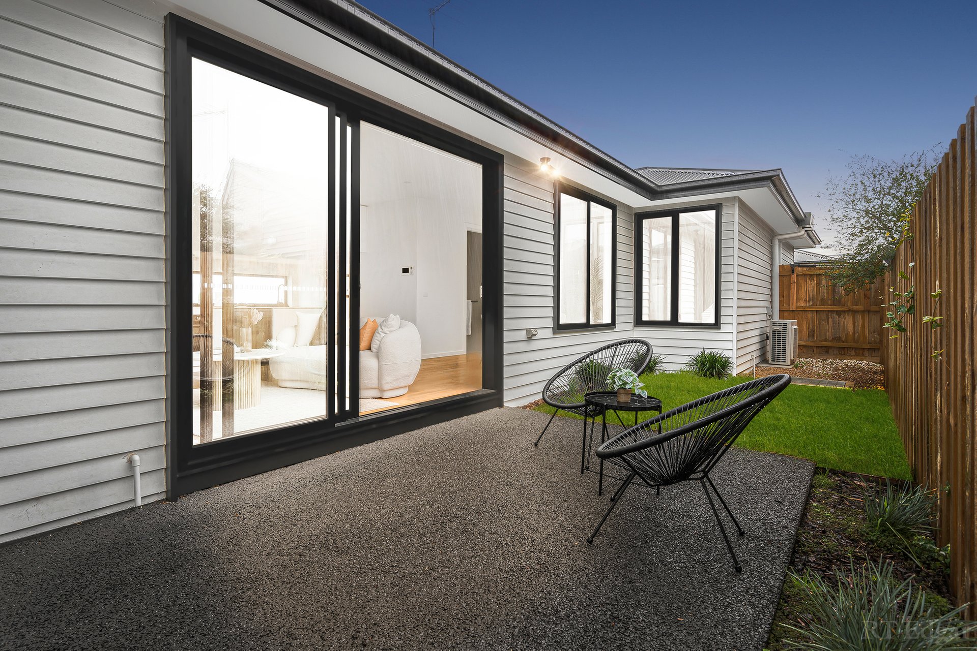 Property Gallery Thumbnail 9