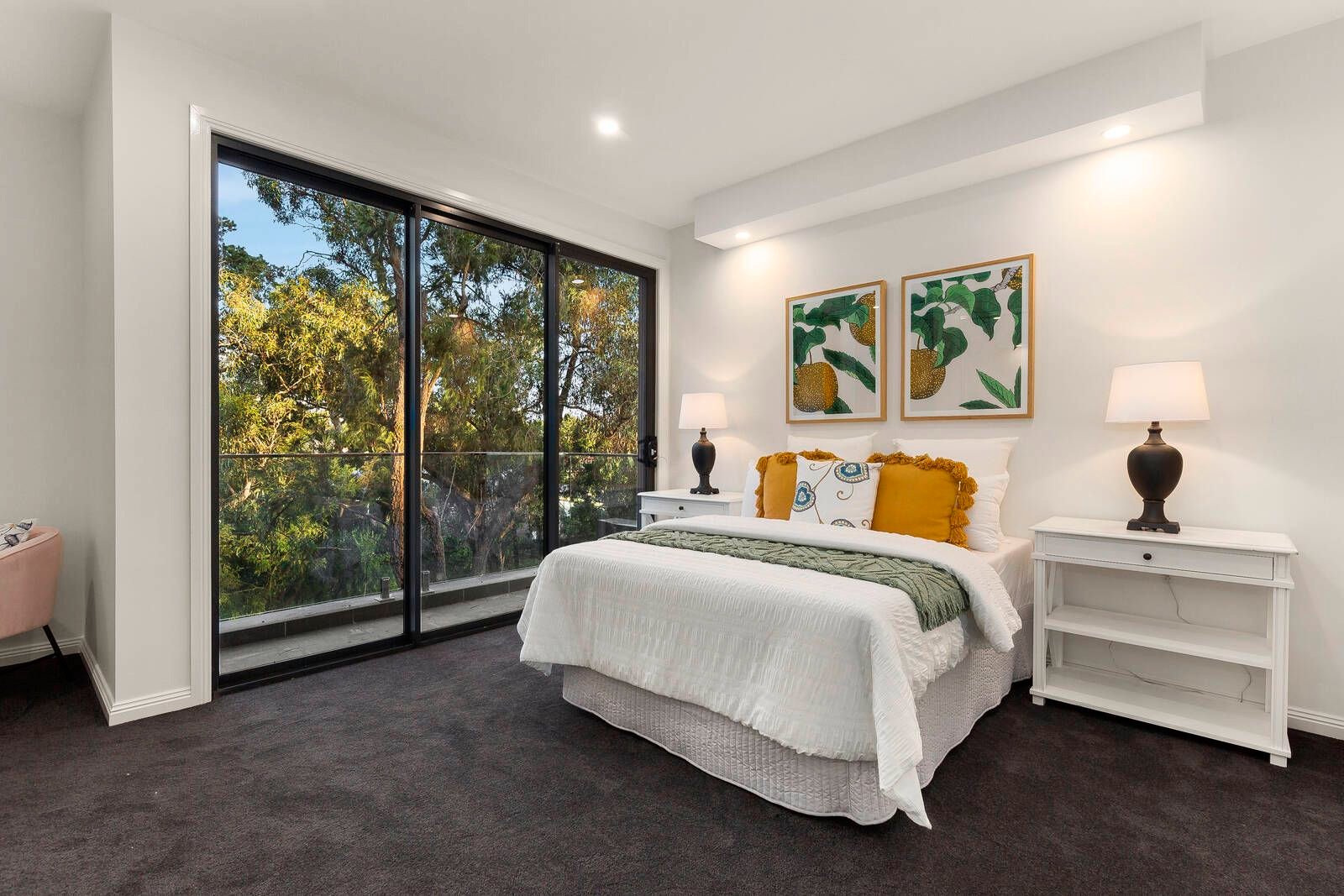 Property Gallery Thumbnail 6
