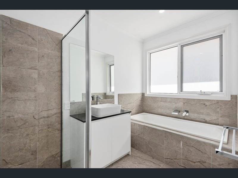 323 Elgar Road, Surrey Hills image 7