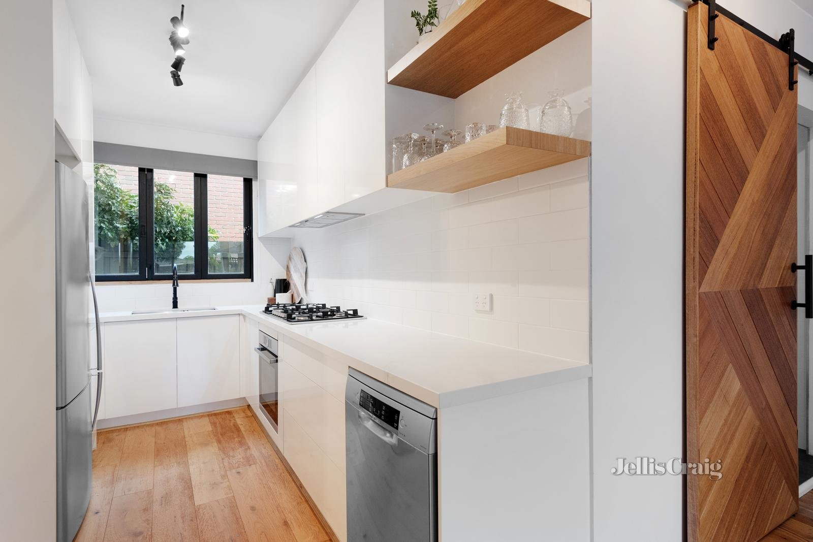 3/23 Elizabeth Street, Bentleigh East image 4