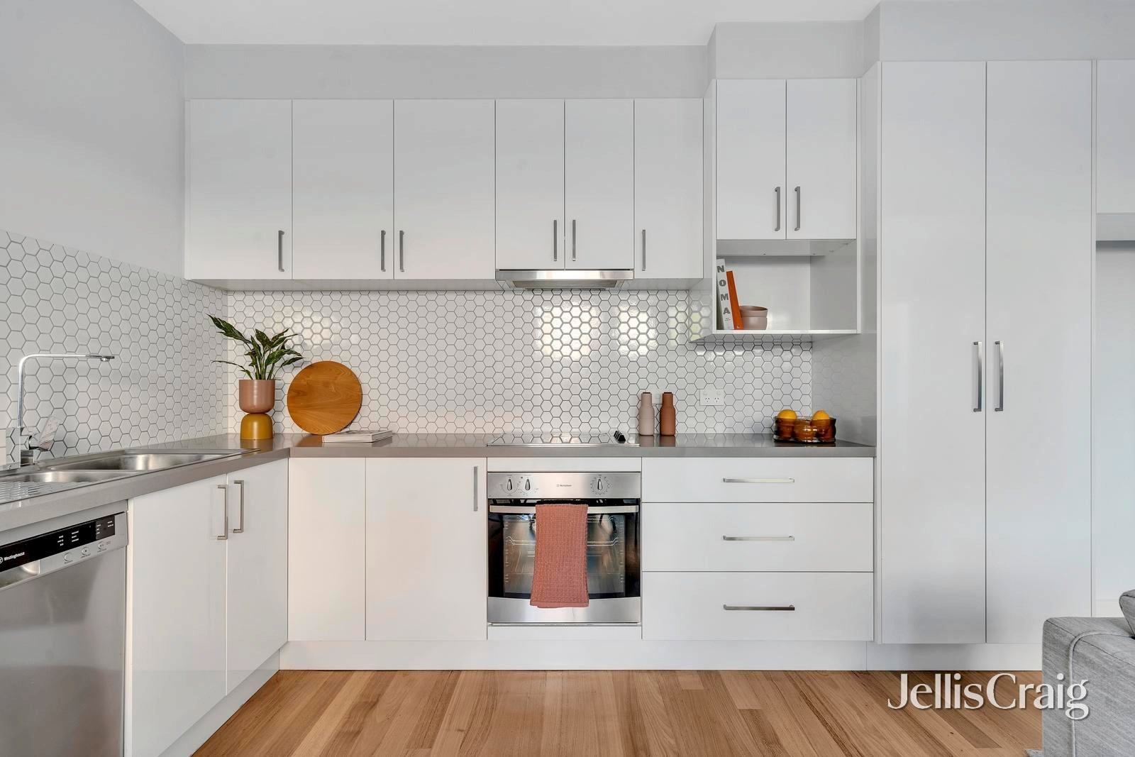 3/23 Irvine Crescent, Brunswick West image 4