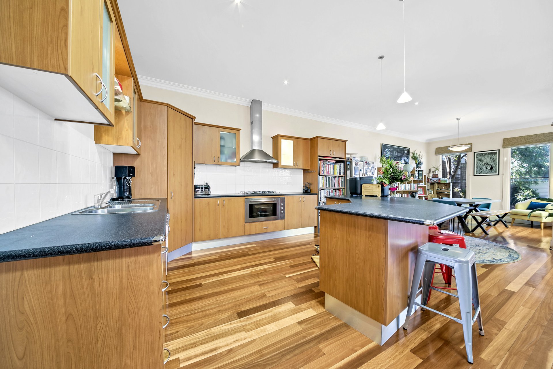 323 Moorabool Street, Geelong image 3