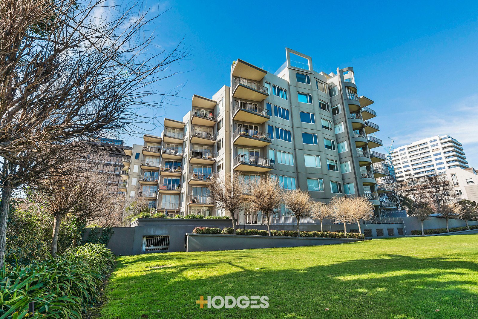 3/23 Queens Road Melbourne